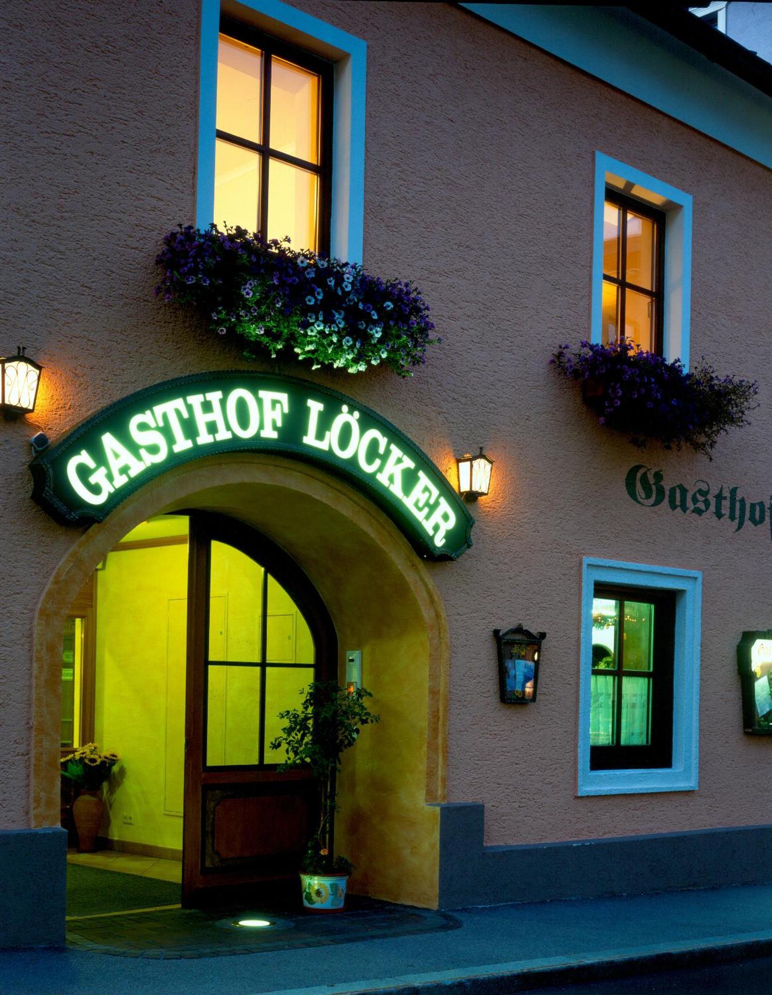 Gasthof - Restaurant Loecker Радштадт Экстерьер фото